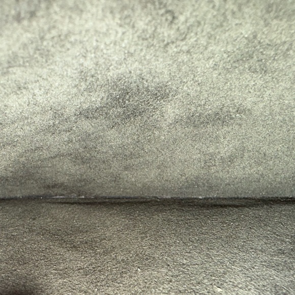 Louis Vuitton Epi Leather Pouch - Picture 4 of 4